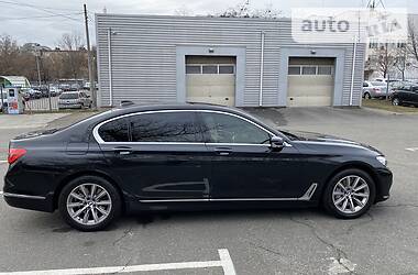 Седан BMW 7 Series 2015 в 