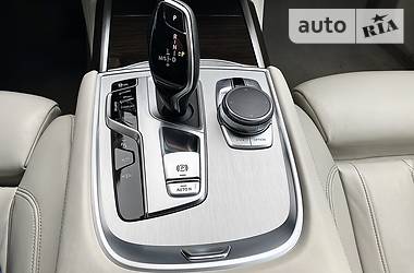 Седан BMW 7 Series 2017 в Киеве