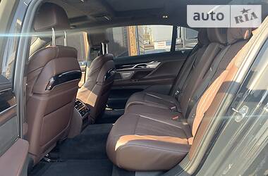 Седан BMW 7 Series 2019 в 