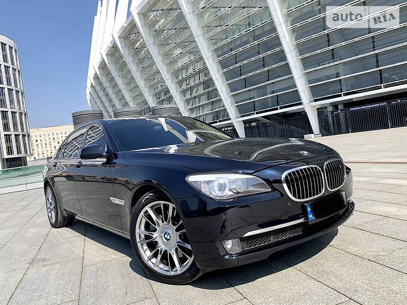 Седан BMW 7 Series 2011 в 