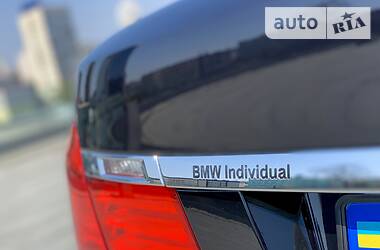 Седан BMW 7 Series 2011 в 