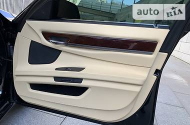Седан BMW 7 Series 2011 в 