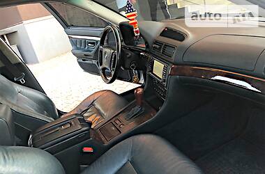 Седан BMW 7 Series 2001 в 