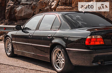 Седан BMW 7 Series 2000 в Одессе