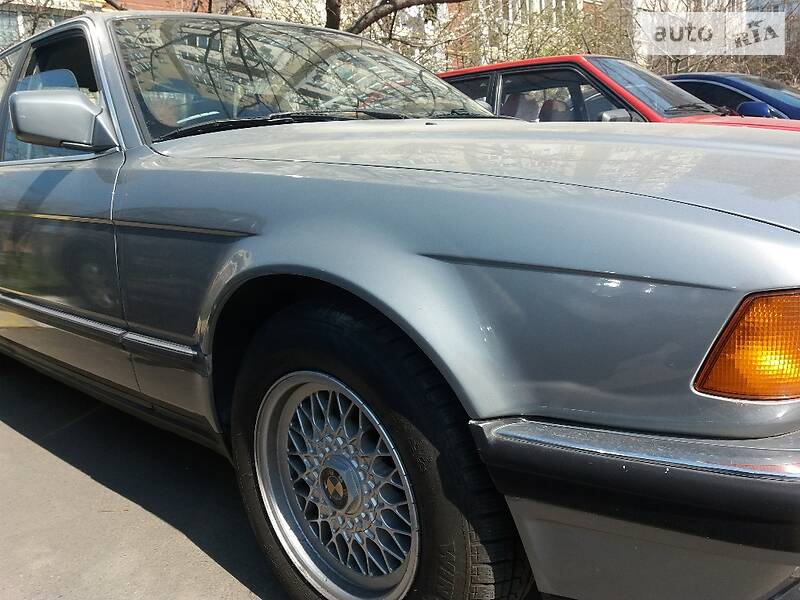 Седан BMW 7 Series 1990 в Одессе