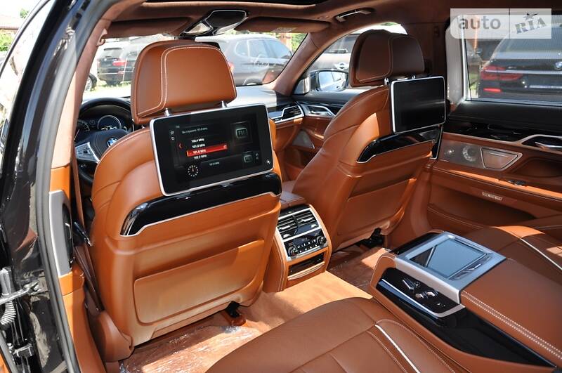 Седан BMW 7 Series 2017 в Одессе