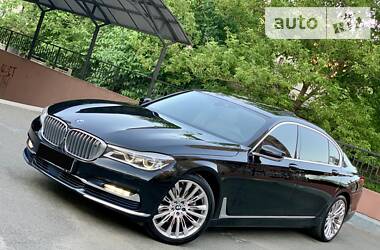 Седан BMW 7 Series 2015 в Киеве