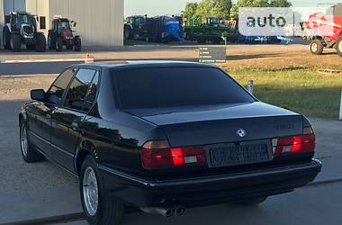 Седан BMW 7 Series 1990 в Днепре