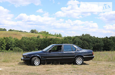 Седан BMW 7 Series 1994 в Киеве