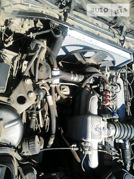 Седан BMW 7 Series 1987 в Одессе