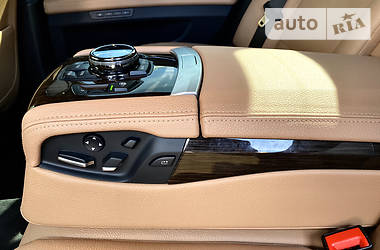 Седан BMW 7 Series 2014 в 