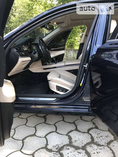 Седан BMW 7 Series 2011 в Івано-Франківську