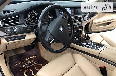 Седан BMW 7 Series 2010 в Тернополі