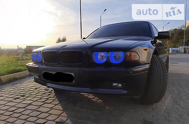 Седан BMW 7 Series 2001 в Львове