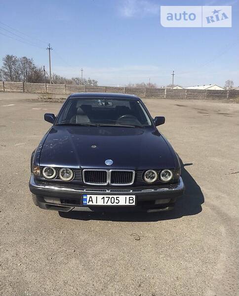 Седан BMW 7 Series 1990 в Киеве