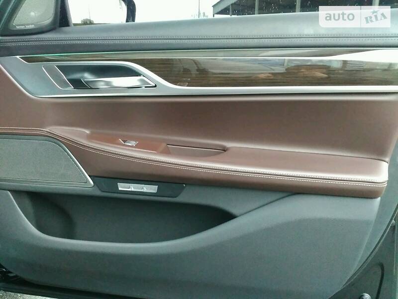 Седан BMW 7 Series 2017 в Києві
