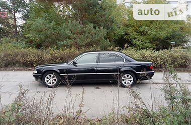 Седан BMW 7 Series 1994 в Киеве