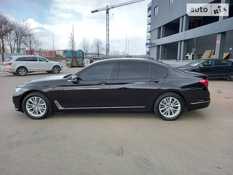 Седан BMW 7 Series 2017 в Києві