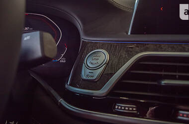 Седан BMW 7 Series 2020 в 