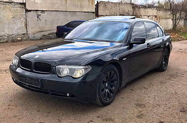 Седан BMW 7 Series 2004 в Кременной