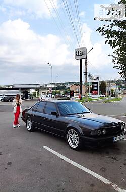 Седан BMW 7 Series 1989 в Киеве