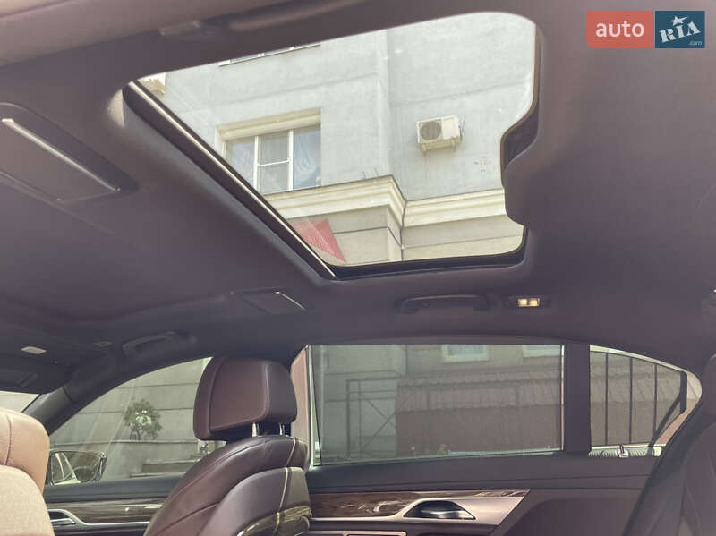 Седан BMW 7 Series 2016 в Ужгороде фото 8 Седан BMW 7 Series 2016 в Ужгороде