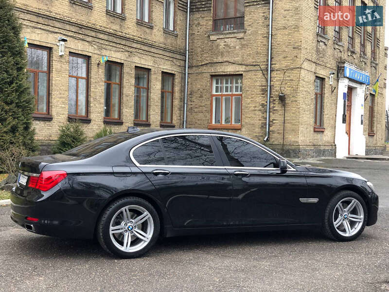 Седан BMW 7 Series 2012 в Черкасах