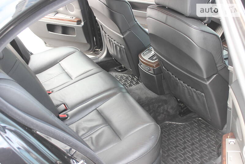 Седан BMW 7 Series 2005 в Днепре