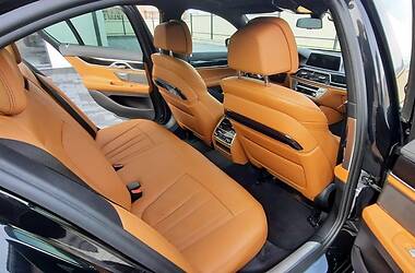 Седан BMW 7 Series 2017 в Києві