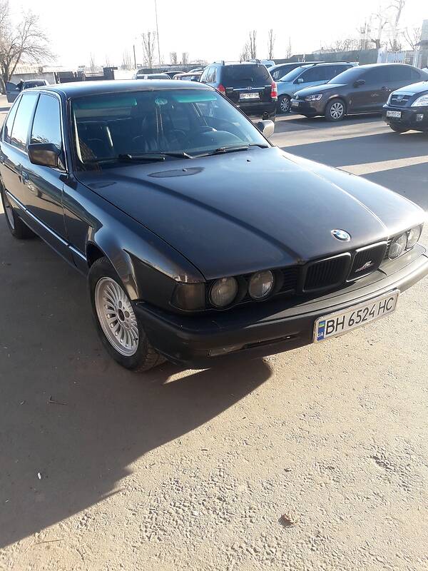 Седан BMW 7 Series 1987 в Одессе