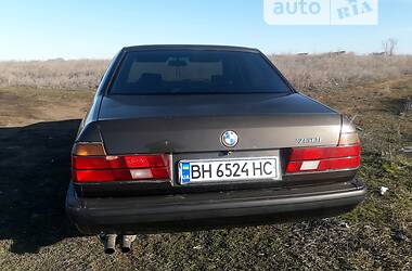 Седан BMW 7 Series 1987 в Одессе