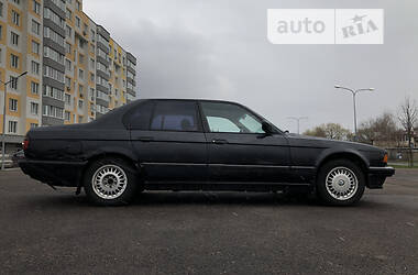 Седан BMW 7 Series 1992 в Львові
