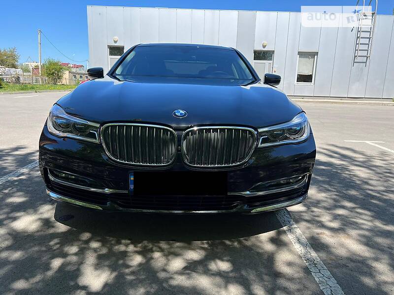 Седан BMW 7 Series 2017 в Каменец-Подольском