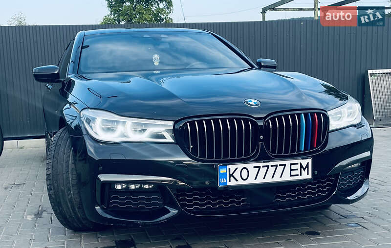 Седан BMW 7 Series 2015 в Ужгороде
