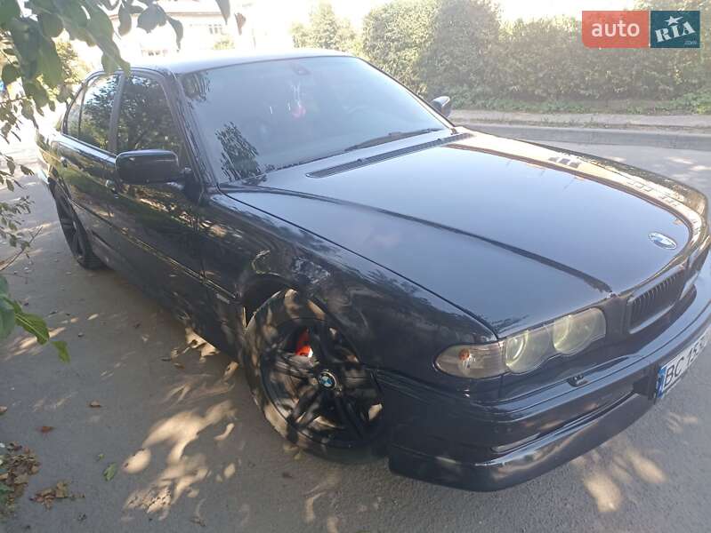 Седан BMW 7 Series 2000 в Ходорове