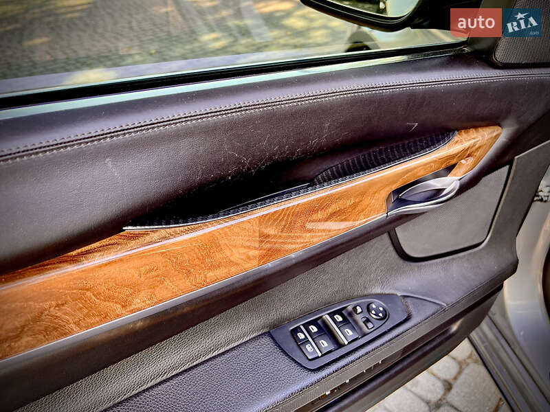 Седан BMW 7 Series 2009 в Тернополі