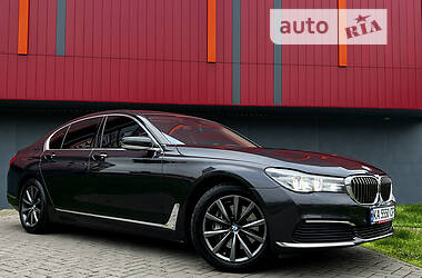 Седан BMW 7 Series 2017 в Киеве