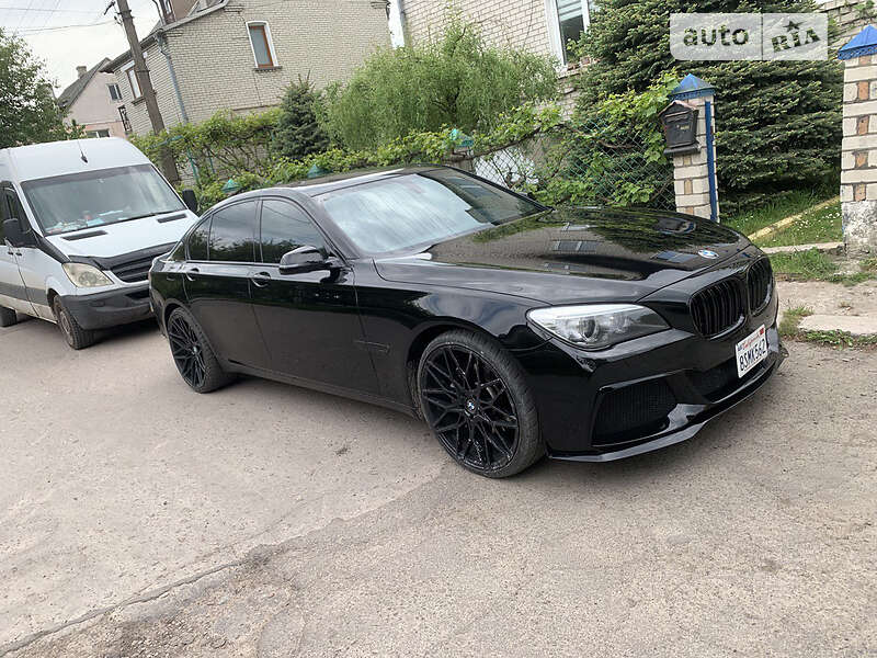 Седан BMW 7 Series 2015 в Нововолынске