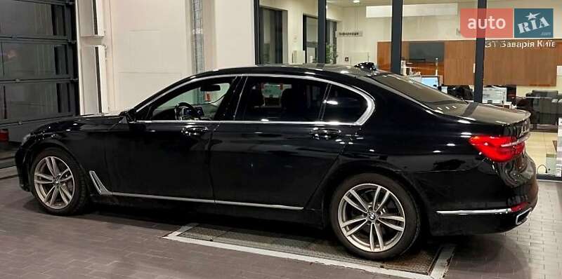 Седан BMW 7 Series 2016 в Киеве