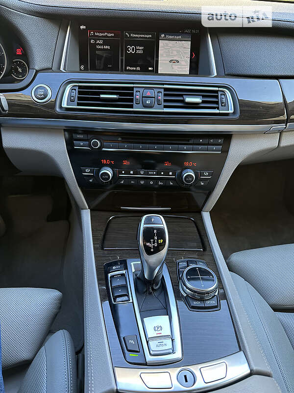 Седан BMW 7 Series 2009 в Киеве