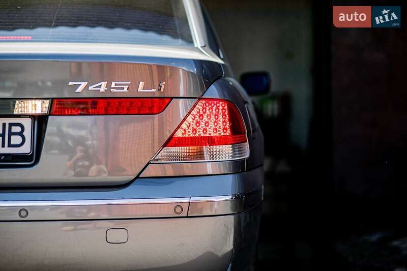 Седан BMW 7 Series 2003 в Новомосковську