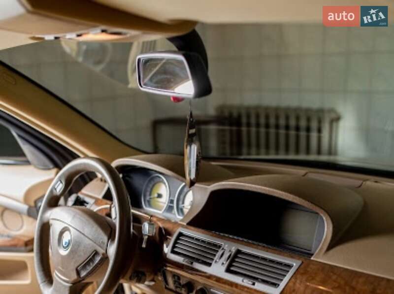 Седан BMW 7 Series 2003 в Новомосковську