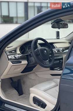 Седан BMW 7 Series 2013 в Ровно