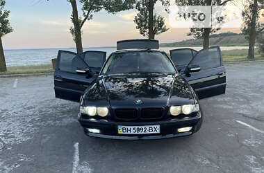 Седан BMW 7 Series 2000 в Белгороде-Днестровском