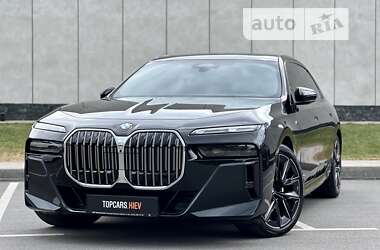 Седан BMW 7 Series 2023 в 