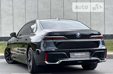 Седан BMW 7 Series 2023 в 