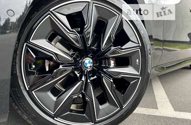 Седан BMW 7 Series 2023 в 