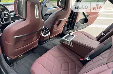 Седан BMW 7 Series 2023 в 