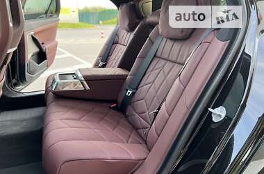 Седан BMW 7 Series 2023 в 
