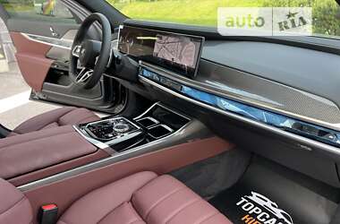 Седан BMW 7 Series 2023 в 